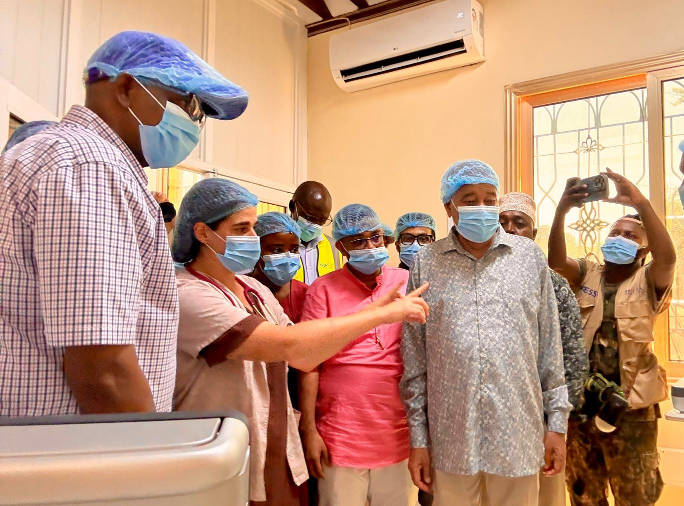 Inauguración de la nueva UCI en Lamu