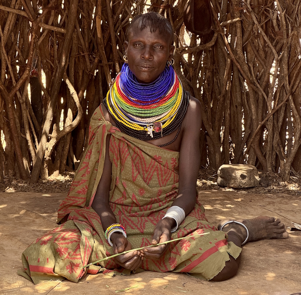 Mujer del desierto de Turkana